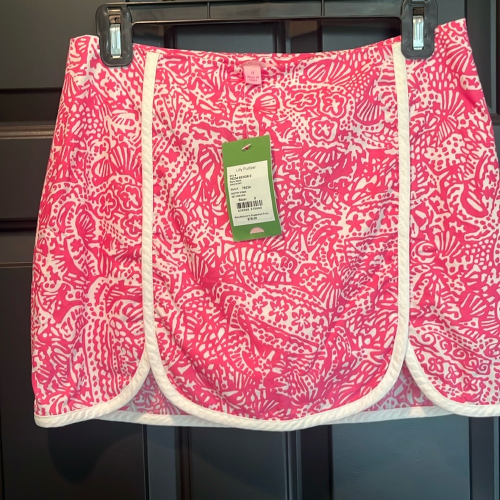 NWT Lilly Pulitzer Pink and White Cala Skort Hotty Get Crackin - Size 0